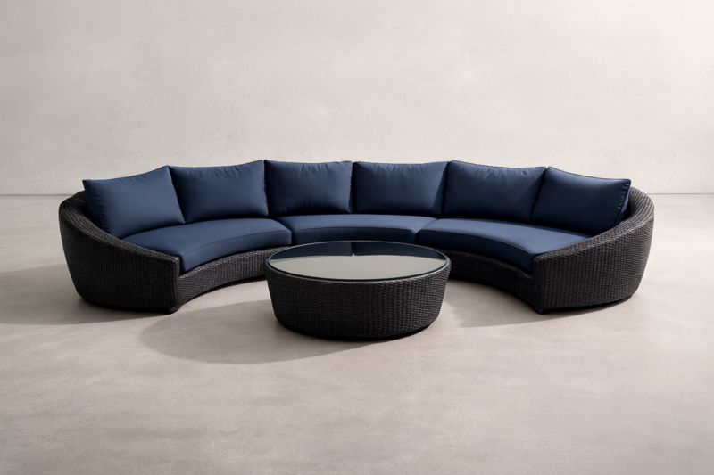 Ensemble canapé sectionnel en rotin synthétique bleu avec table basse en verre trempé